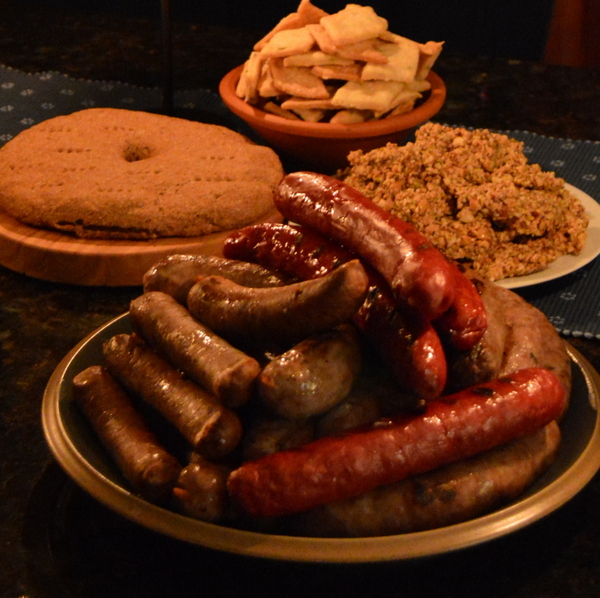 Dinner6 Sausages Bread Crackers