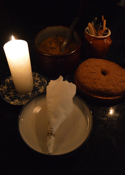 LotR Dinner6 Utensils etc