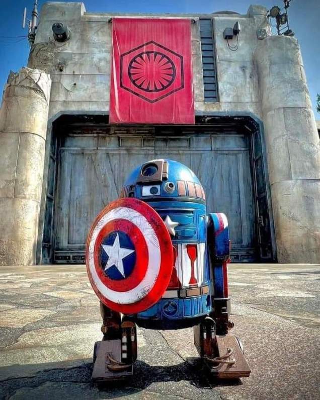 Twitter Daniel_Logan R2-D2 Captain America Mashup